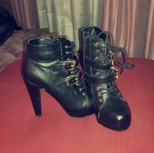 Deb Black Heel Booties